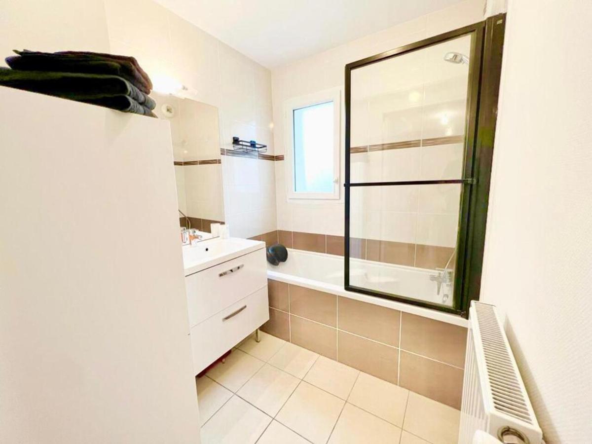 L'Atelier Chic - Wifi Fibre - Parking Privee - Balcon - Netflix Apartment Lanester Exterior photo